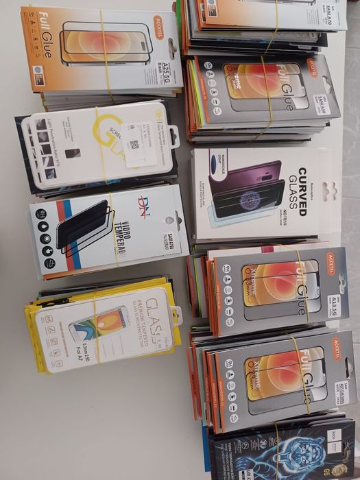 Vendo  acessórios para telemóveis e tablets