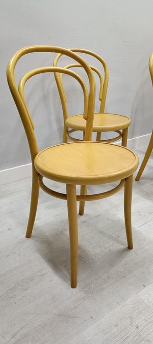 Krzesła drewniane a 14 jak Thonet Fameg Radomsko  bardzo ładne