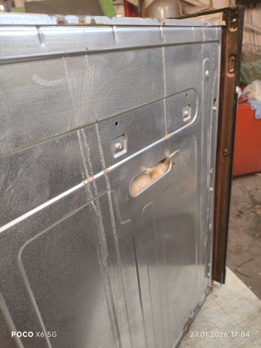 Piekarnik do zabudowy do pomieszczenia gospodarczego