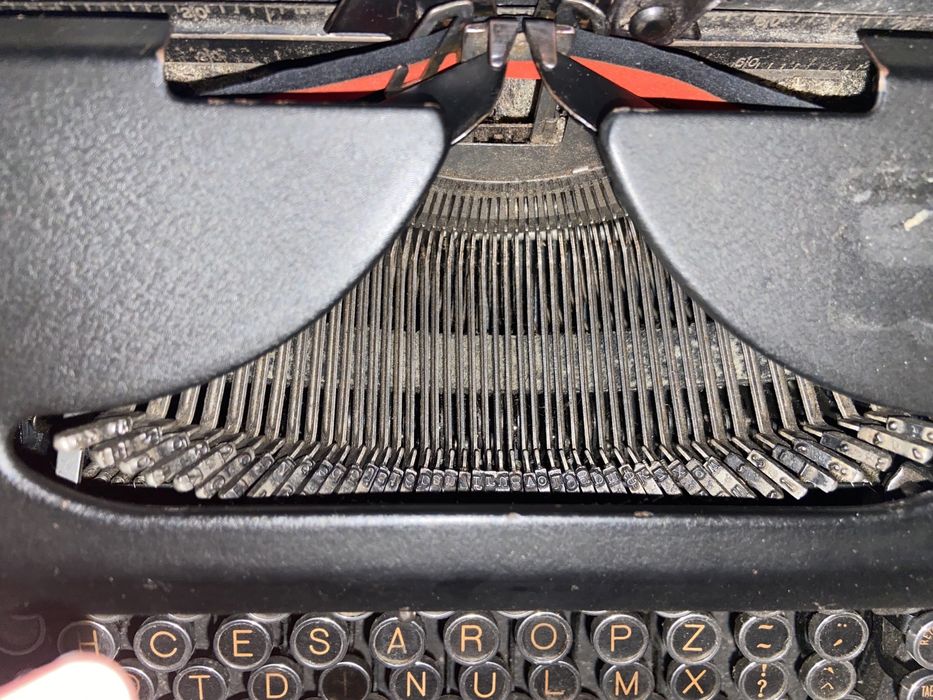 Máquina de escrever Royal Deluxe
