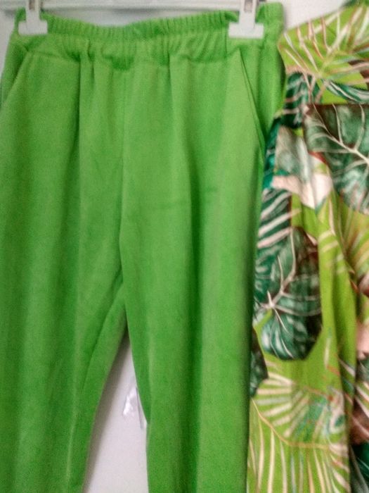 Nowy z metką śliczny duży dres welurowy