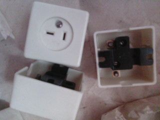 Резетка нова