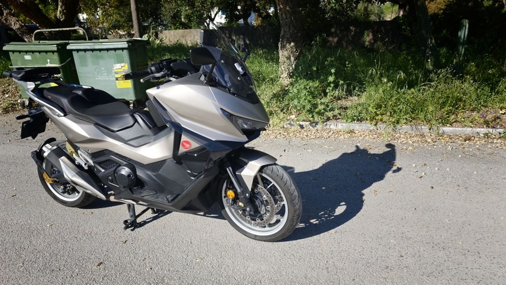 Honda forza 750 2025