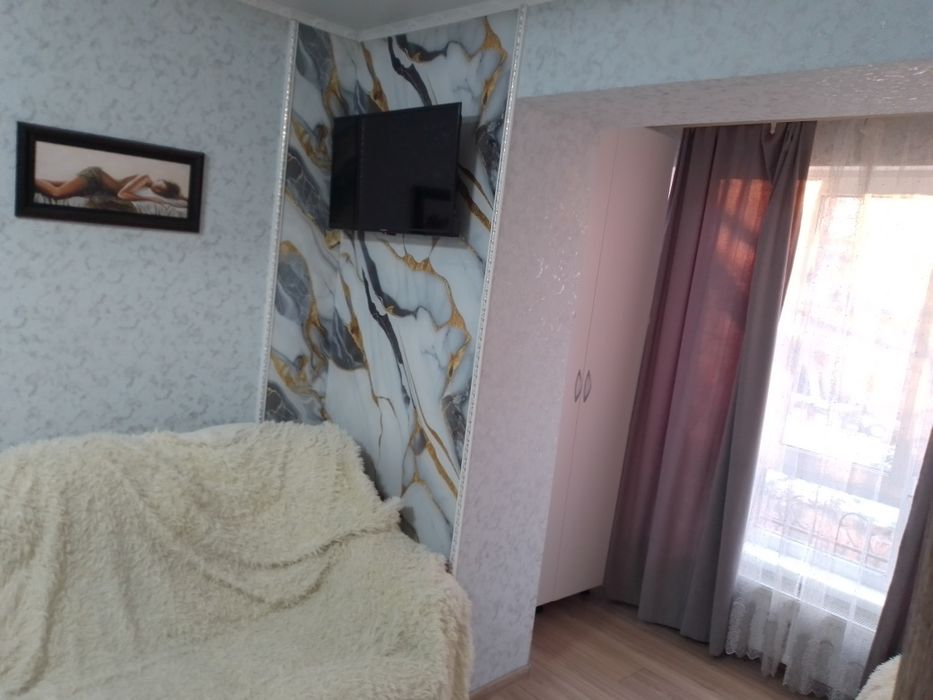 Здаю квартиру посуточно почасово адрес третья слобидська 107/2