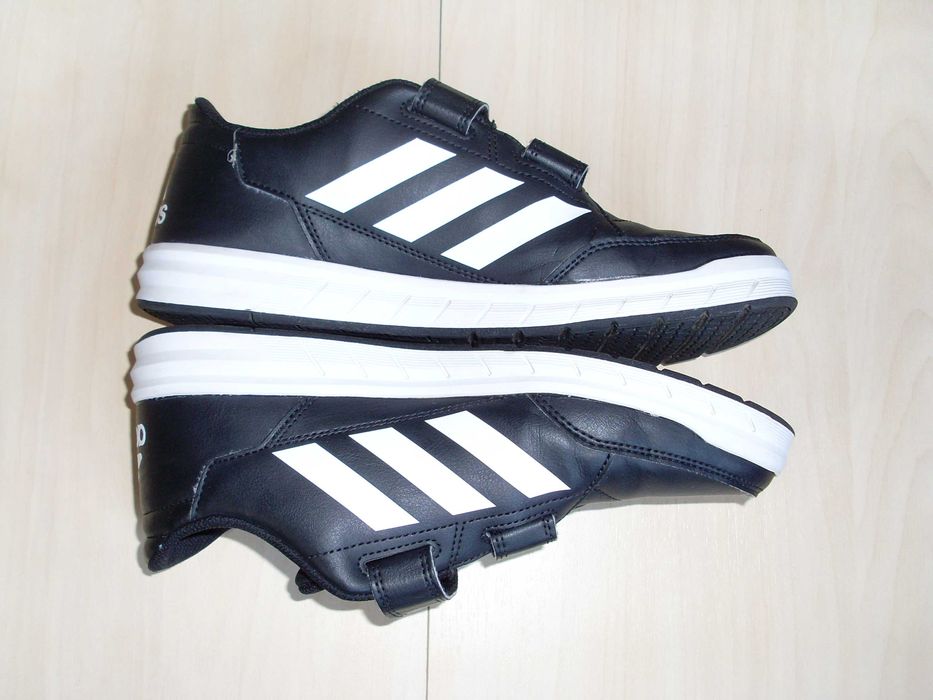 Кроссовки Adidas, 39 размер (25,5 см длина стельки).