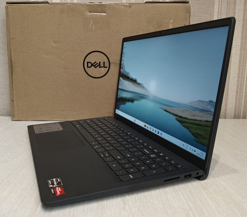 Ноутбук Dell 15,6" FHD IPS, Ryzen 5 7520U, 8GB DDR5, 512Gb SSD