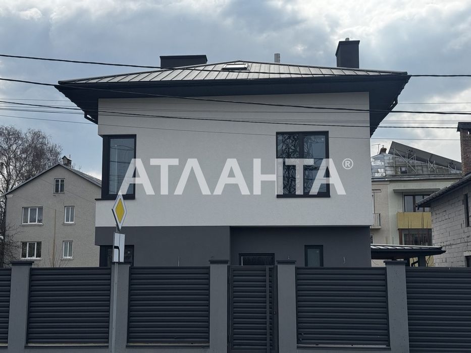 Продаж будинку у Брюховичах