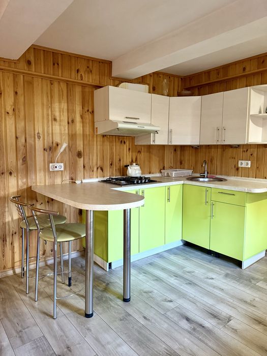 Здається будинок в тихому районі міста