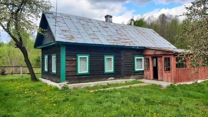 Будинок біля лісу та озера. Гута Ткачова.