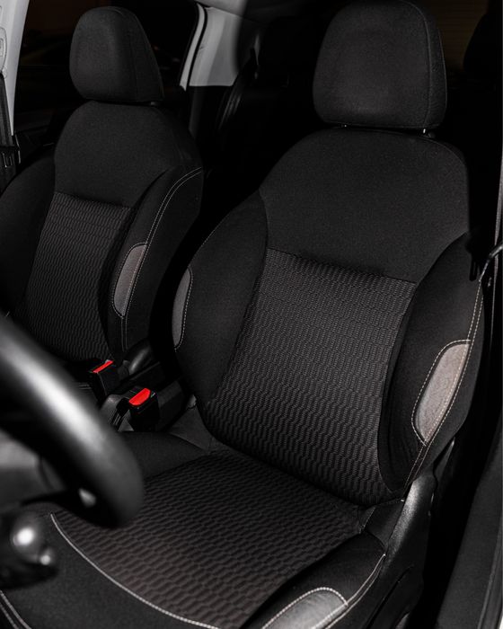 Peugeot 208 — fotografia 5