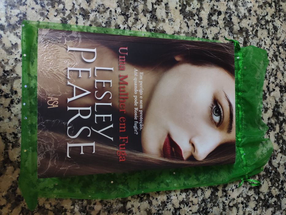 Livro Lesley Pearse