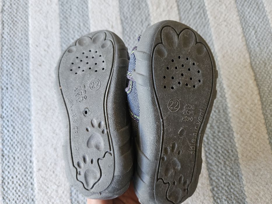 Kapcie cool club rozm 22 buty sandały