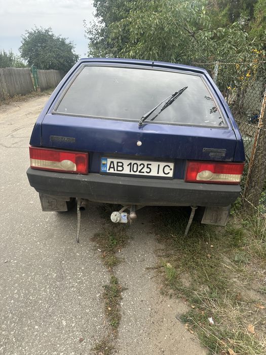 В продажі ваз 2109