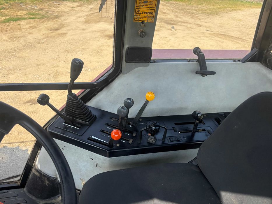 Case 5120 nie Valtra