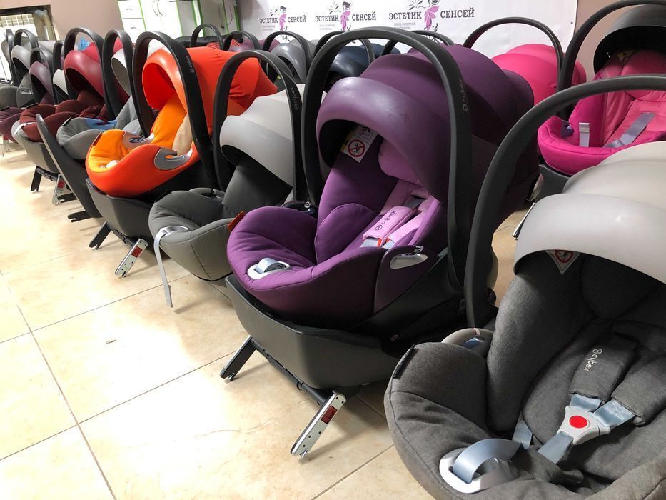 Автокрісла Шоурум Britax Römer Cybex Recaro Maxi Cosi автолюлька cloud