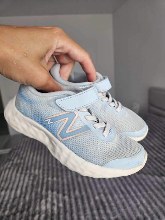 Кросівки дітячи new balance
