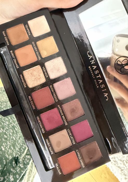 Cienie do powiek Anastasia Modern Renaissance