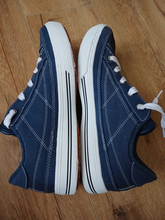 Кроссовки, кеды Skechers. р 39 по стельке 25,5 см.