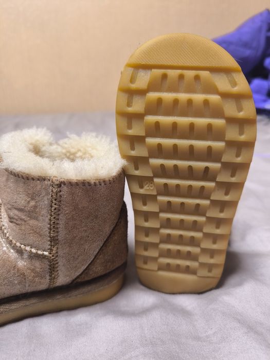 Продам детский угги в хорошем состоянии