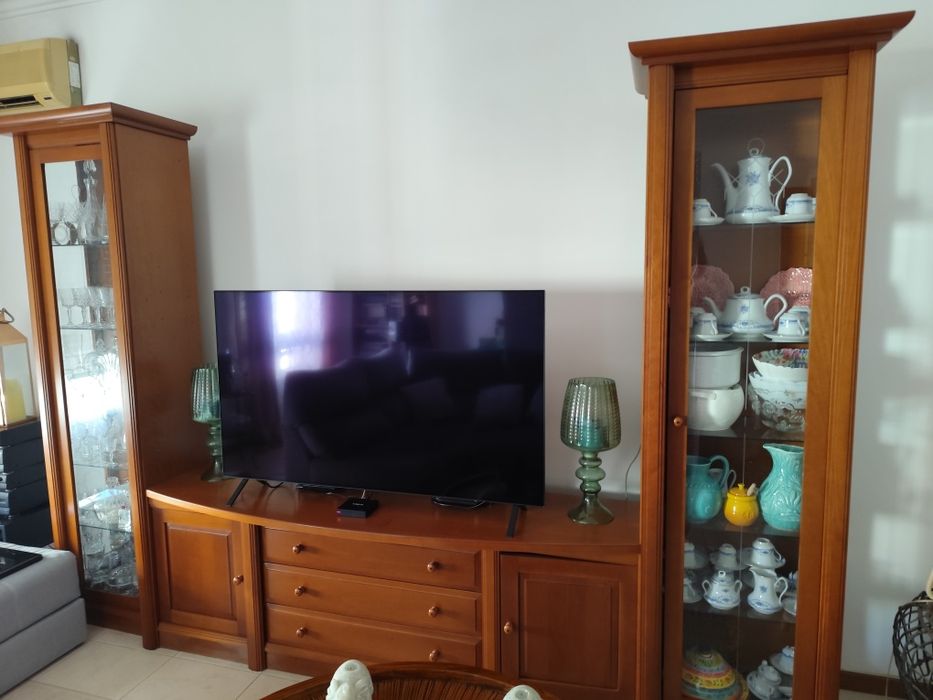Móvel de tv em madeira
