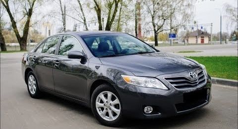 Предлагаю услуги водителя на своем автомобиле Toyota Camry