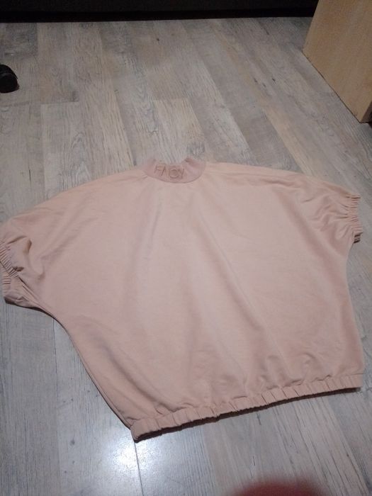 Koszulka typu nietoperz