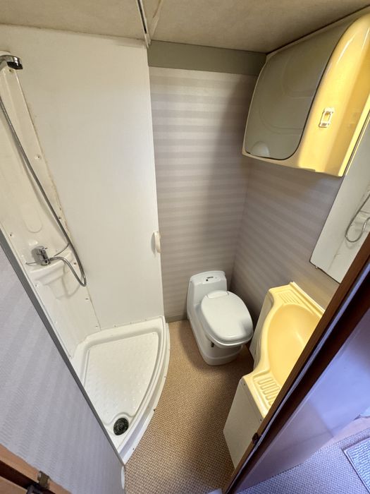 Autocaravana Perfilada Moovéo com Cama Central