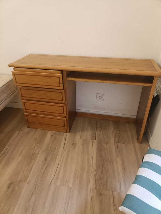 Secretária em segunda mão