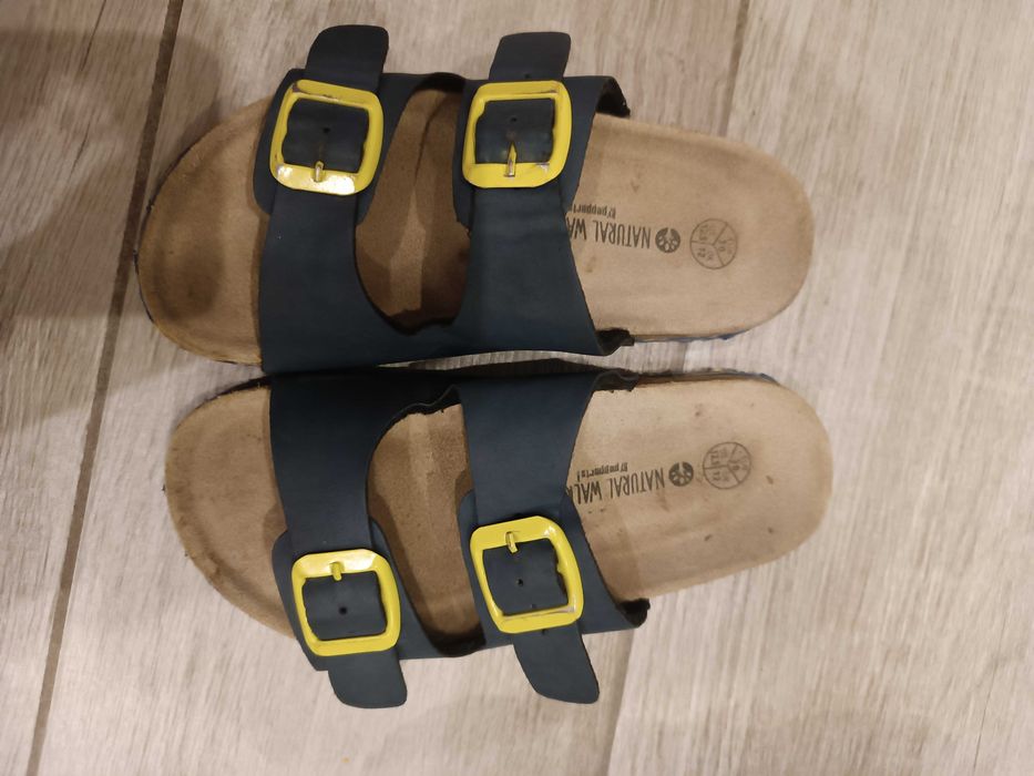 Klapki chłopięce r.30