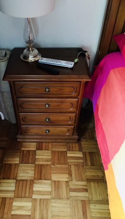 Mobilia de Quarto em Madeira