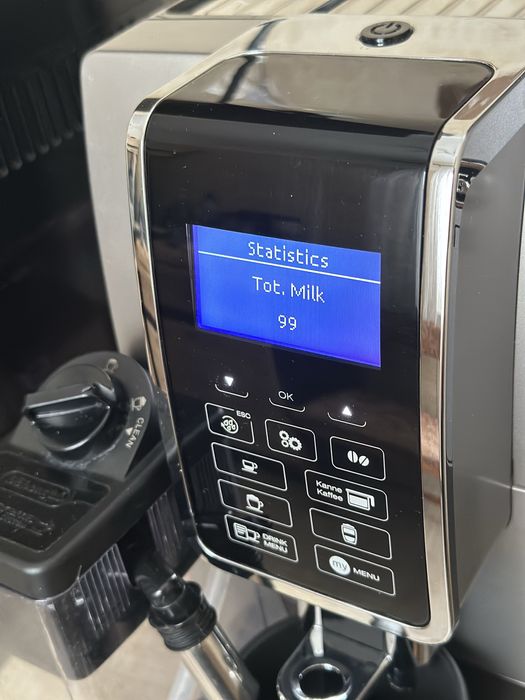 Кавомашина Delonghi Dinamica як нова кавомаолка Delonghi