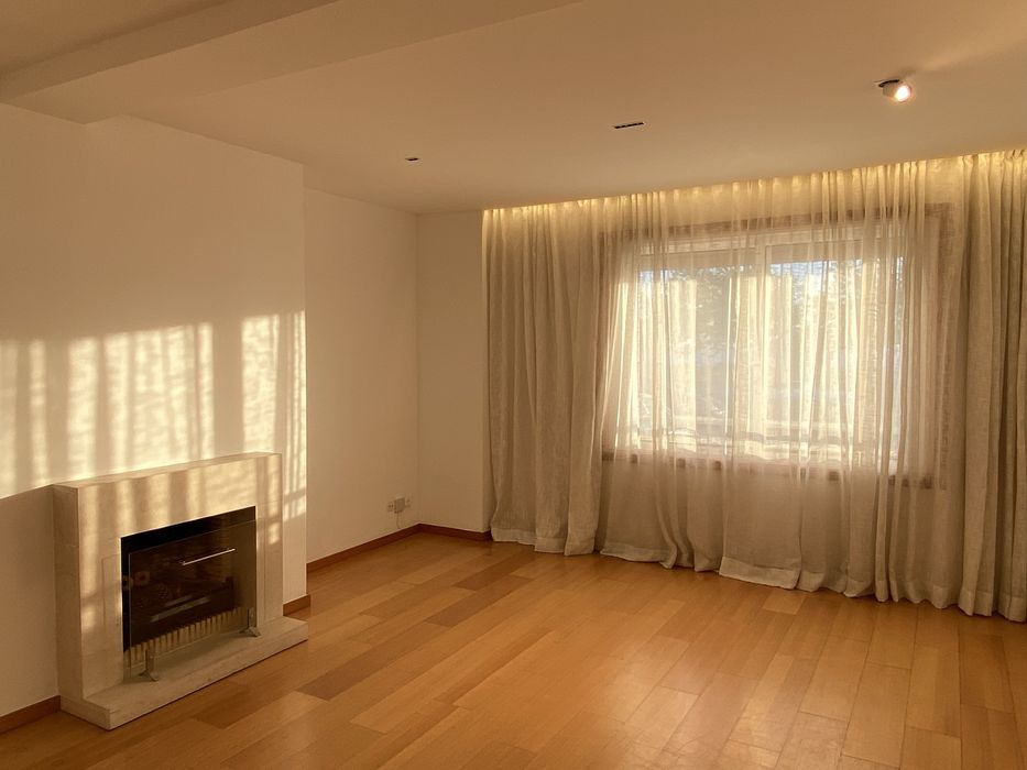 Apartamento T1 R/c  1 Linha do Mar em condomínio fechado