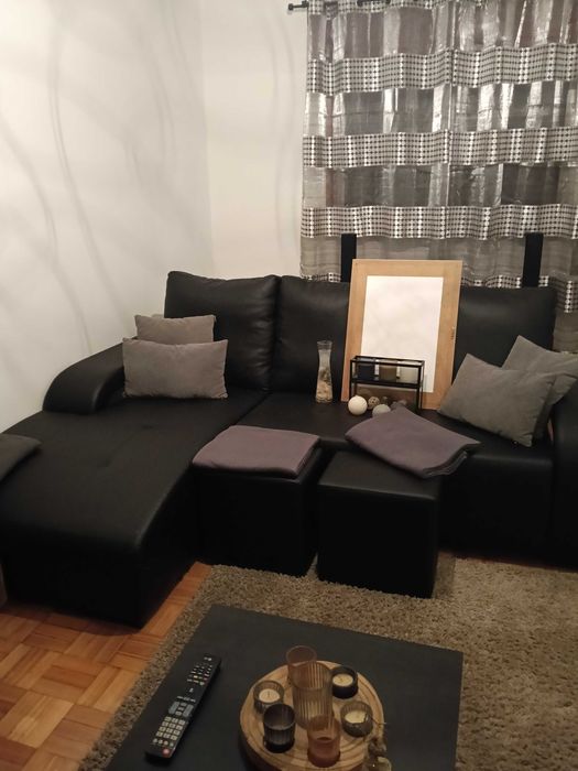Sofá com chaise longue
