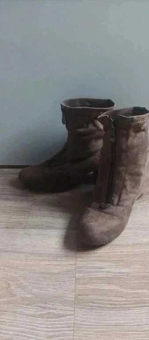 Brązowe botki 36