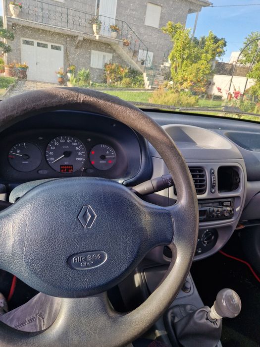 Renault clio  de 1999