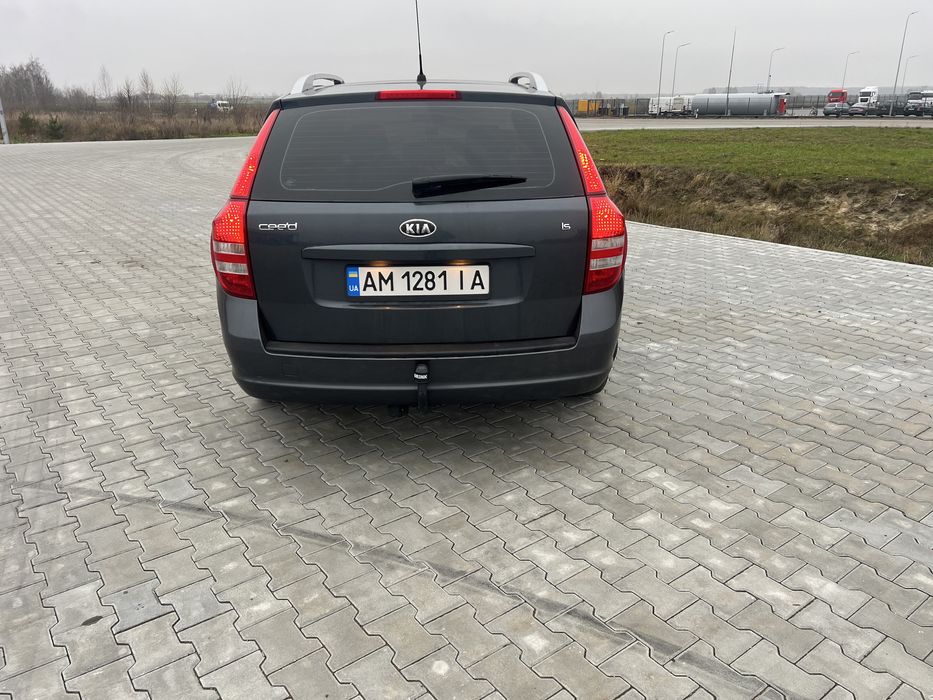 Продається Кіа 1.6д