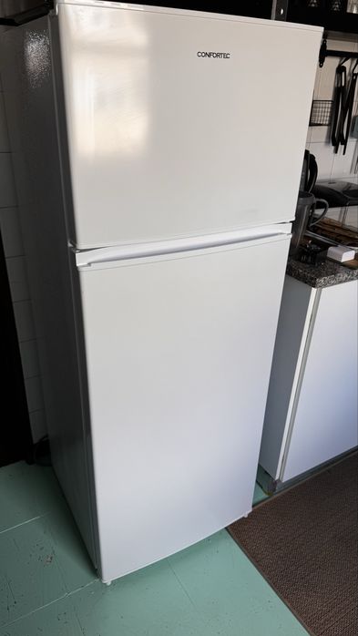 Frigorifico combinado 200L
