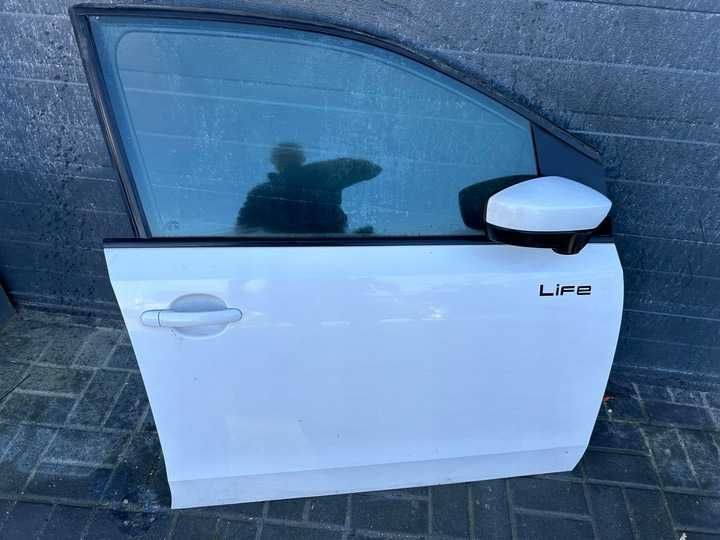 Двери передние задние правые левые Volkswagen UP разборка