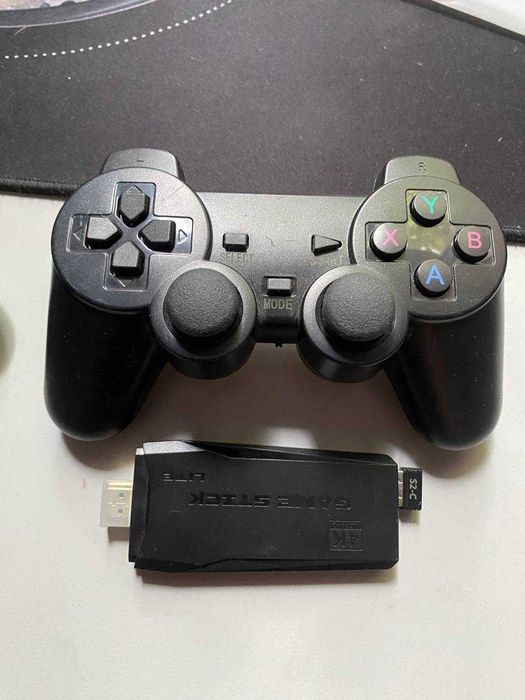 Ігрова приставка-консоль Game Stick Lite 64 Gb для ТВ Ultra HD +2 геймпада