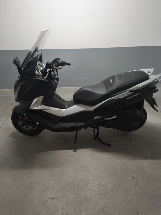 Scooter Cruisym 125