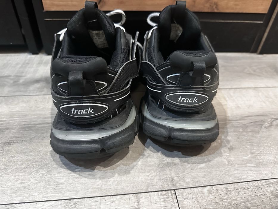 Balenciaga track led