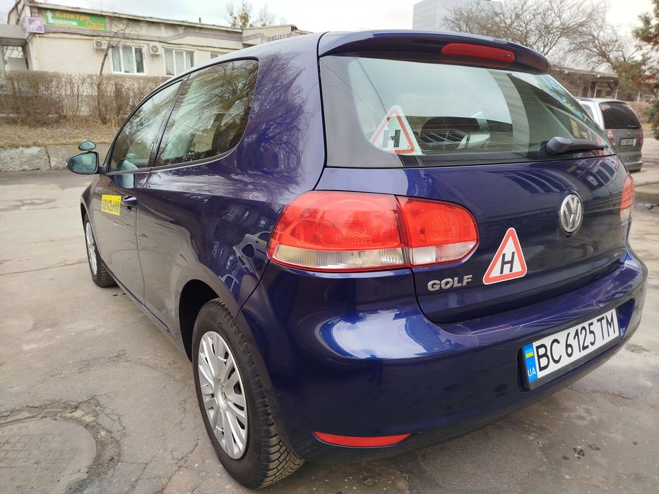 Уроки водіння. Навчання практичного водіння.