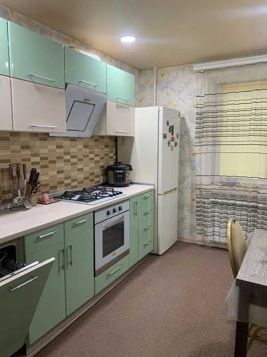 Продается 4-комнатная квартира с ремонтом и техникой на Алексеевке