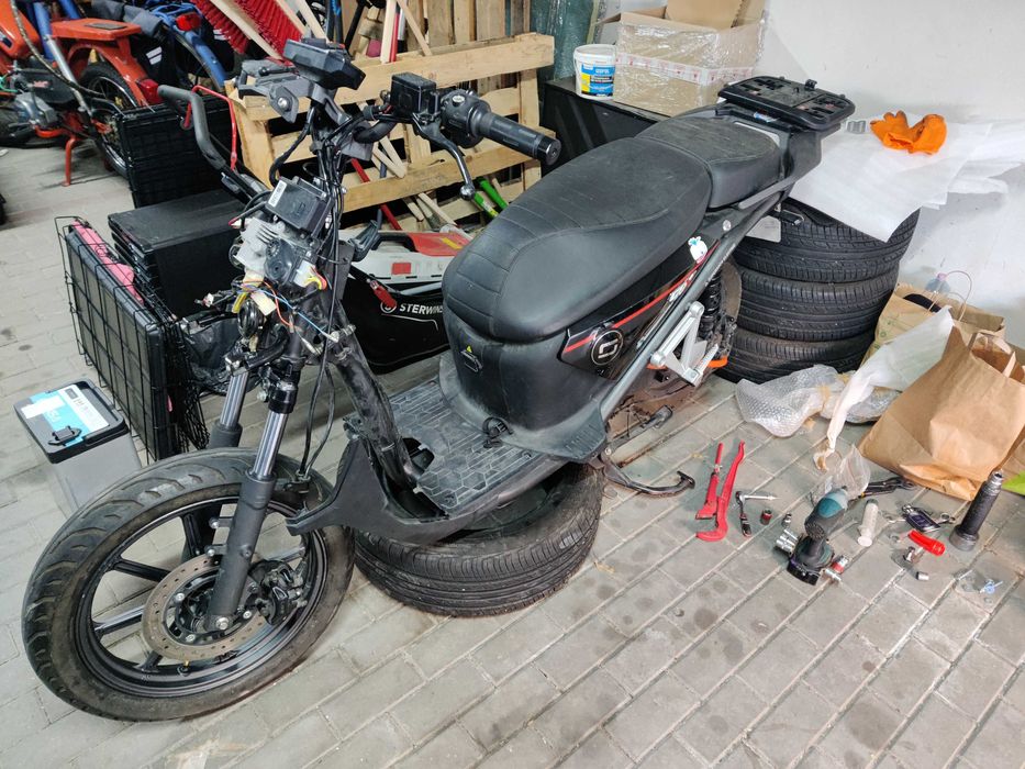 Sprzedam części do skutera Super Soco CPX VS1