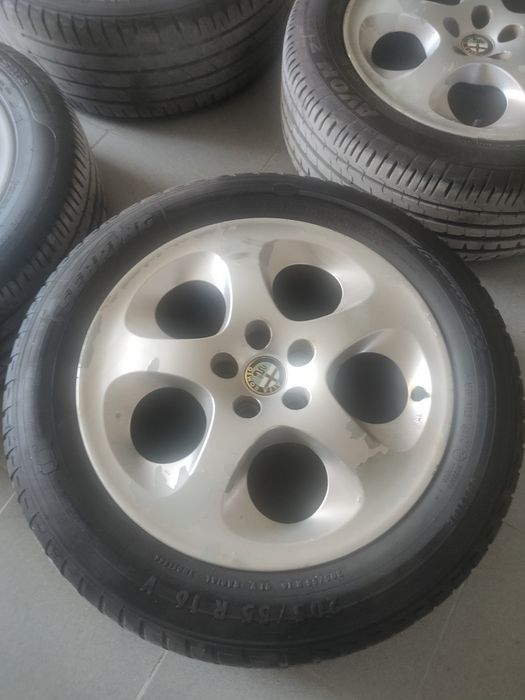 Jantes Alfa Romeo com pneus