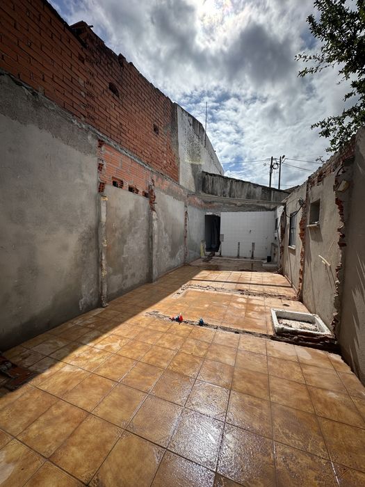 Substituição de telhado em Painel Sandwich - Serviço Completo