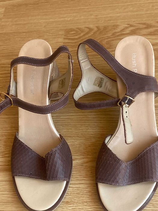 sandálias hush puppies elegantes como novas  -confortaveis I excelente qualidade