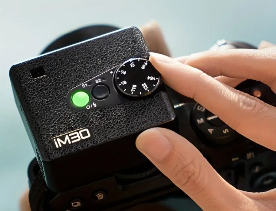 Фотовспышка мини универсальная Ulanzi и Godax аккумуляторная с пилотны