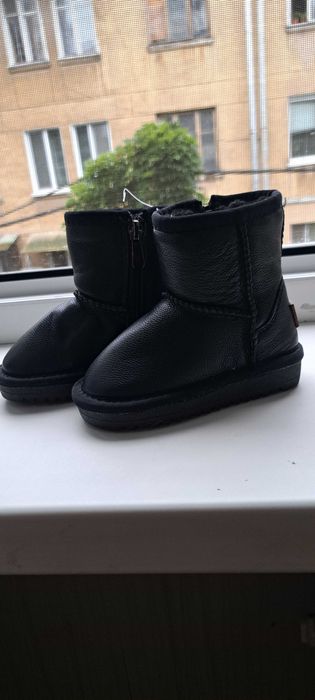 Кожаные уги 23размера