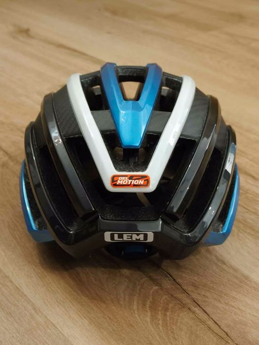 Capacete de Ciclismo LEM MotivAir Carbon "NOVO"